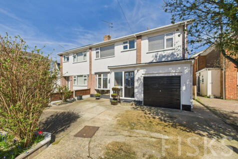 5 bedroom semi-detached house for sale