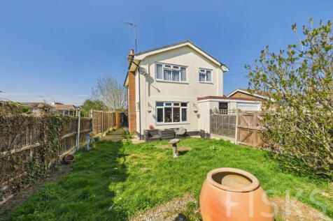 Caro Road, Canvey Island, SS8 3 bed detached house for sale