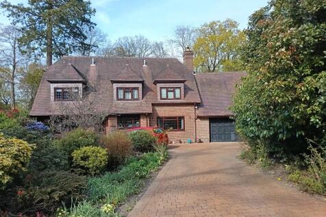 Sandown Park, Tunbridge Wells 3 bed detached house for sale