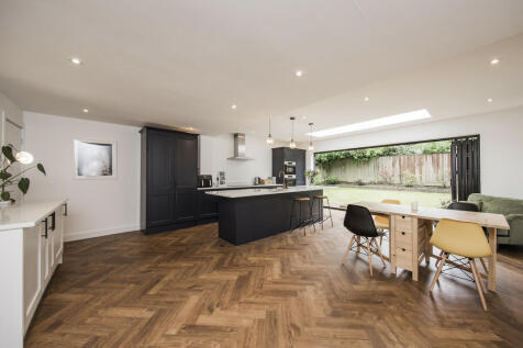 Lampington Row, Langton Green 3 bed end of terrace house for sale
