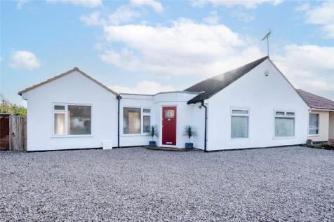 Poplar Close, Leighton Buzzard LU7 4 bed bungalow for sale