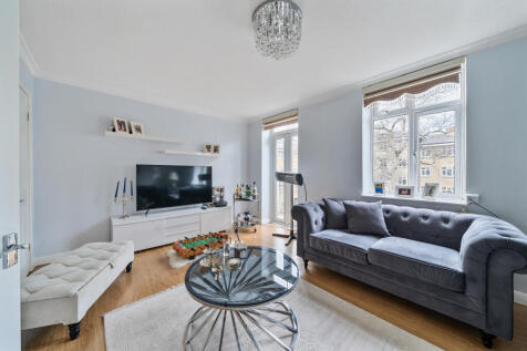 Phoenix House, Bath, Somerset BA1 2 bed maisonette for sale