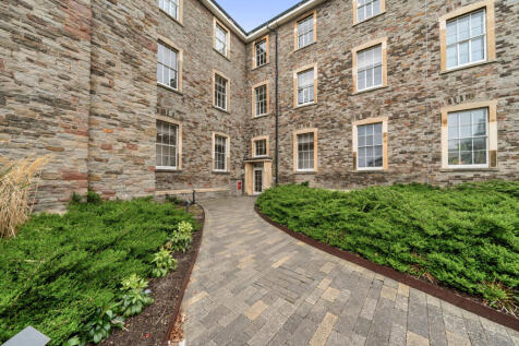 College Road, Bristol BS7 2 bed apartment for sale