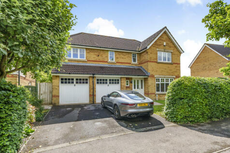 5 bedroom detached house for sale