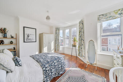 Stirling Road, Bristol BS4 3 bed terraced house for sale