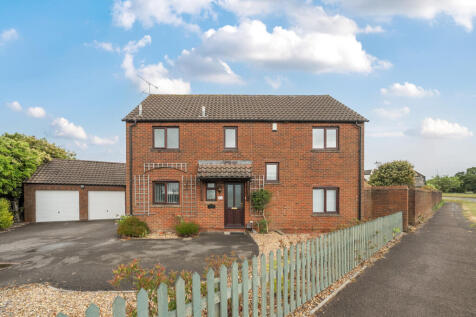 Farriers Reach, Cheltenham GL52 4 bed detached house for sale
