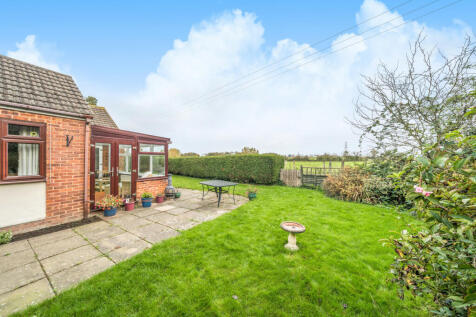 Tredington, Gloucestershire GL20 4 bed bungalow for sale