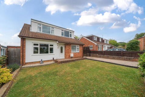 Wessex Drive, Gloucestershire GL52 4 bed detached house for sale