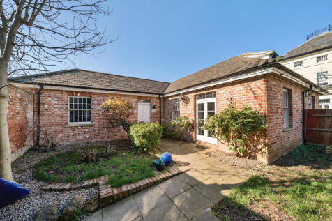 2 bedroom bungalow for sale
