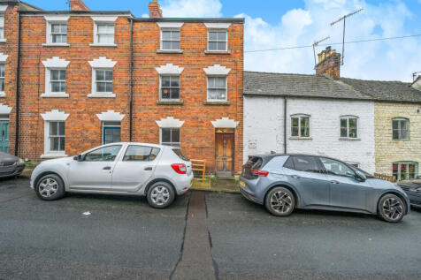 4 bedroom terraced house for sale