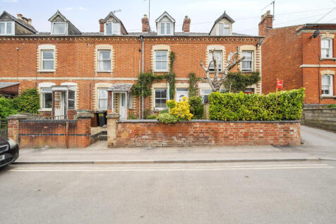 Horns Road, Gloucestershire GL5 2 bed terraced house for sale