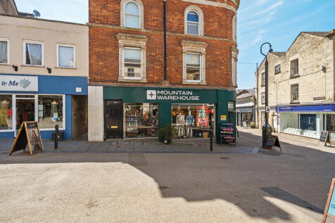 High Street, Gloucestershire GL5 1 bed apartment for sale