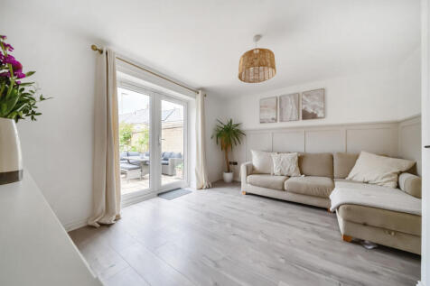 The Oaks, Oxfordshire OX18 3 bed end of terrace house for sale