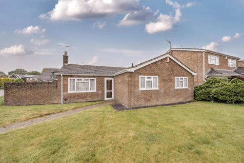 Hutchins Way, Surrey RH6 4 bed bungalow for sale