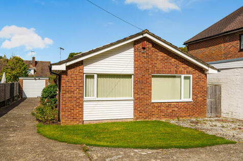 Povey Cross Road, Surrey RH6 3 bed bungalow for sale