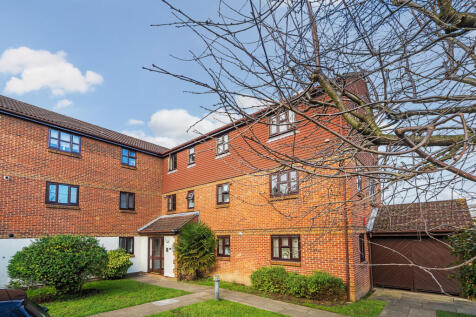 Lewis Road, Mitcham CR4 2 bed apartment for sale