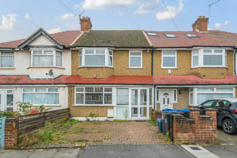 3 bedroom terraced house for sale