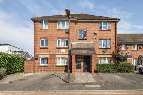 Pearce Close, Mitcham CR4 1 bed apartment for sale