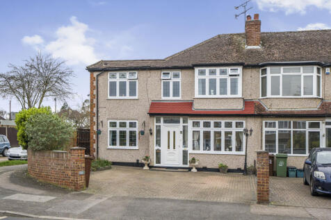 4 bedroom semi-detached house for sale