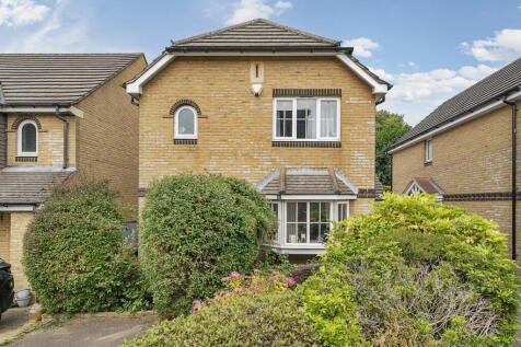 Bristow Road, Beddington CR0 3 bed detached house for sale