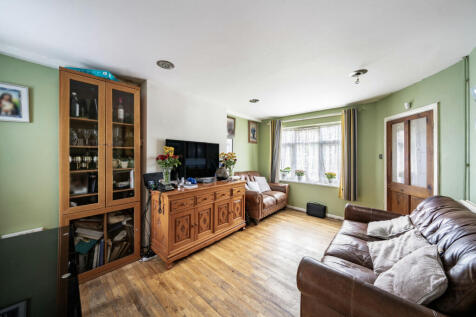 Elthorne Road, London NW9 2 bed terraced house for sale