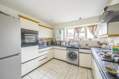 Park View Court, London NW9 2 bed apartment for sale