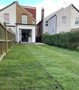 Donnington Road, Sevenoaks TN13 5 bed semi