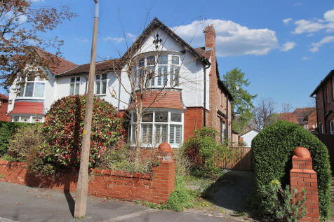 5 bedroom semi-detached house for sale