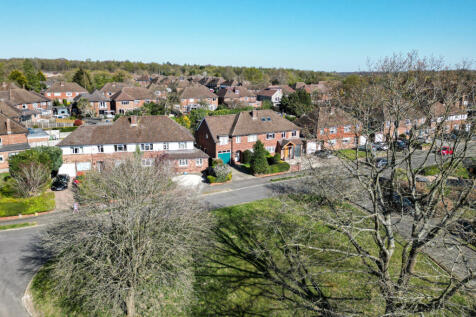 5 bedroom semi-detached house for sale