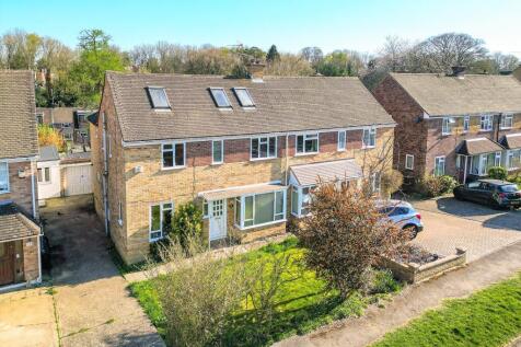 Marys Mead, High Wycombe HP15 5 bed semi