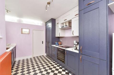 4 bedroom town house for sale