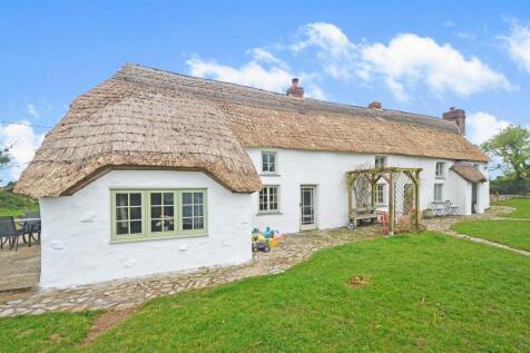 East Hill, Blackwater, Truro 5 bed property with land for sale