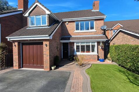4 bedroom detached house for sale