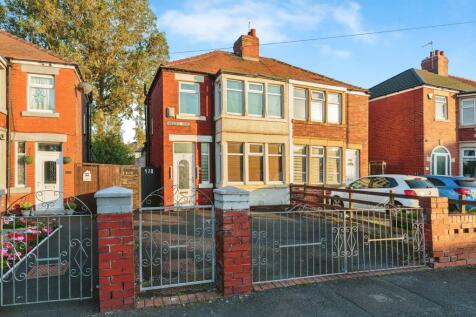 2 bedroom semi-detached house for sale