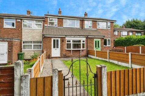 3 bedroom town house for sale