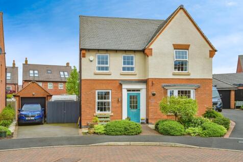 4 bedroom detached house for sale