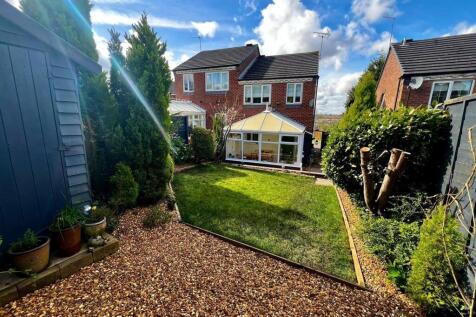 3 bedroom semi-detached house for sale