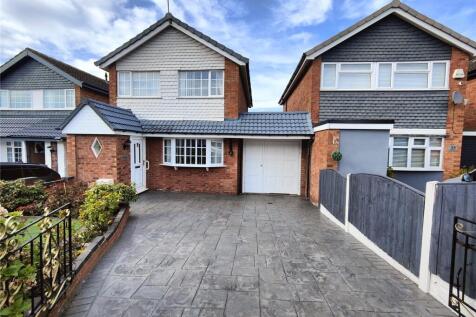 3 bedroom link detached house for sale