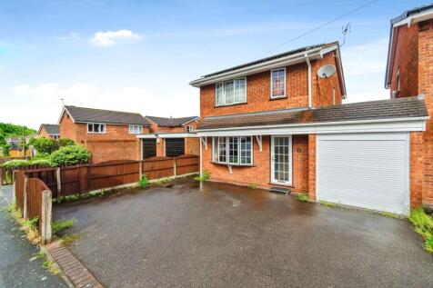 3 bedroom link detached house for sale