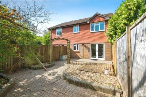 1 bedroom semi-detached house for sale