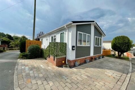 2 bedroom detached house for sale