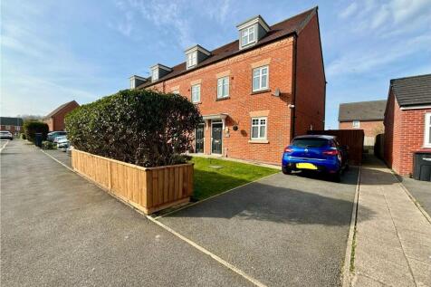 3 bedroom end of terrace house for sale
