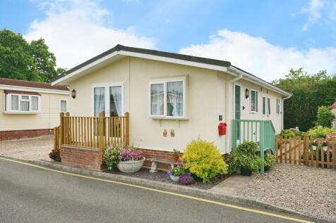 2 bedroom park home for sale