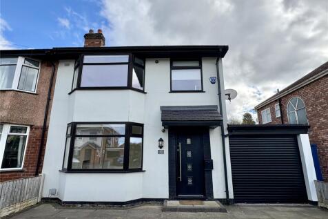 4 bedroom semi-detached house for sale