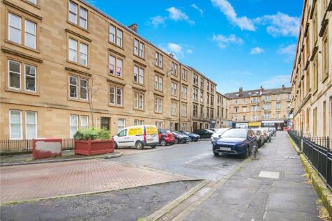 3 bedroom flat for sale