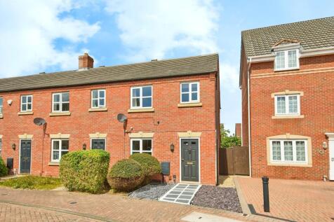 3 bedroom end of terrace house for sale