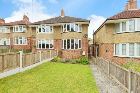 2 bedroom semi-detached house for sale