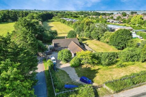 4 bedroom bungalow for sale
