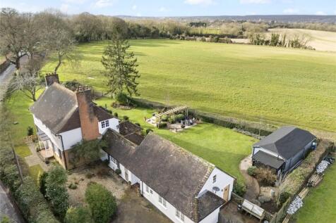 6 bedroom detached house for sale