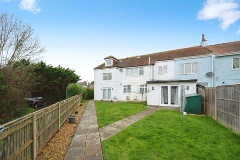 2 bedroom maisonette for sale